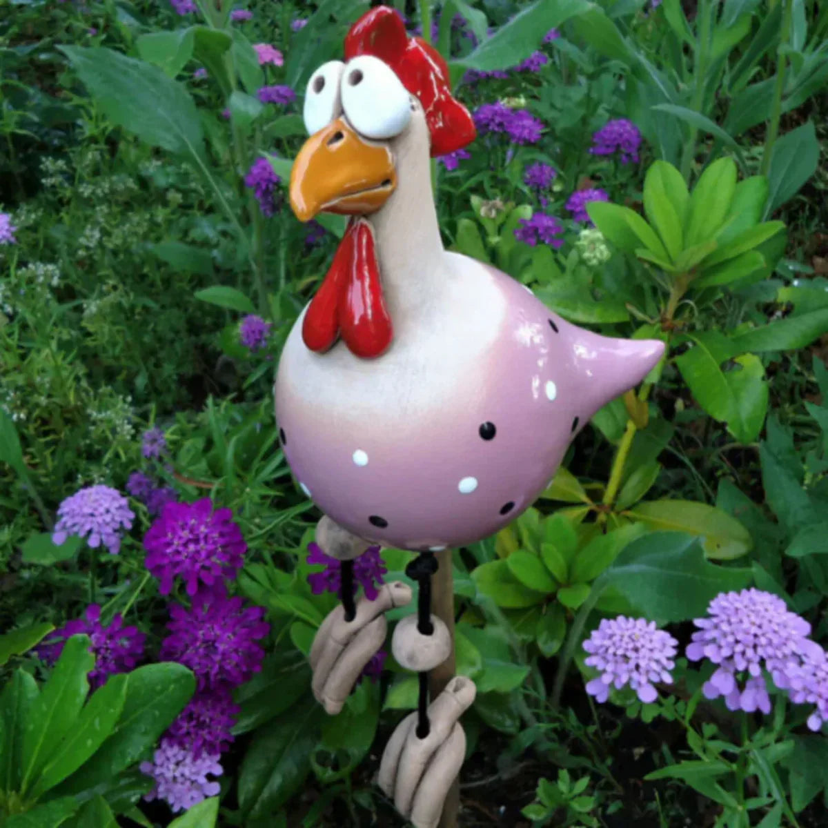 Poules en Céramique – Égayez Votre Jardin avec Style